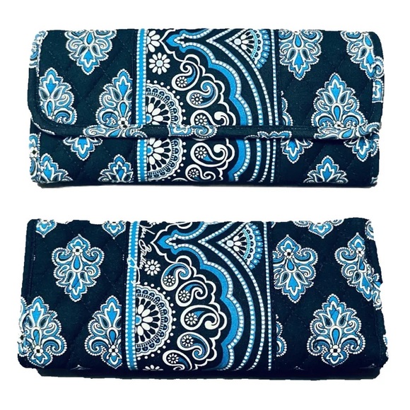 Vera Bradley NWOT retired blue Calypso pattern large wallet/crossbody - Picture 1 of 15